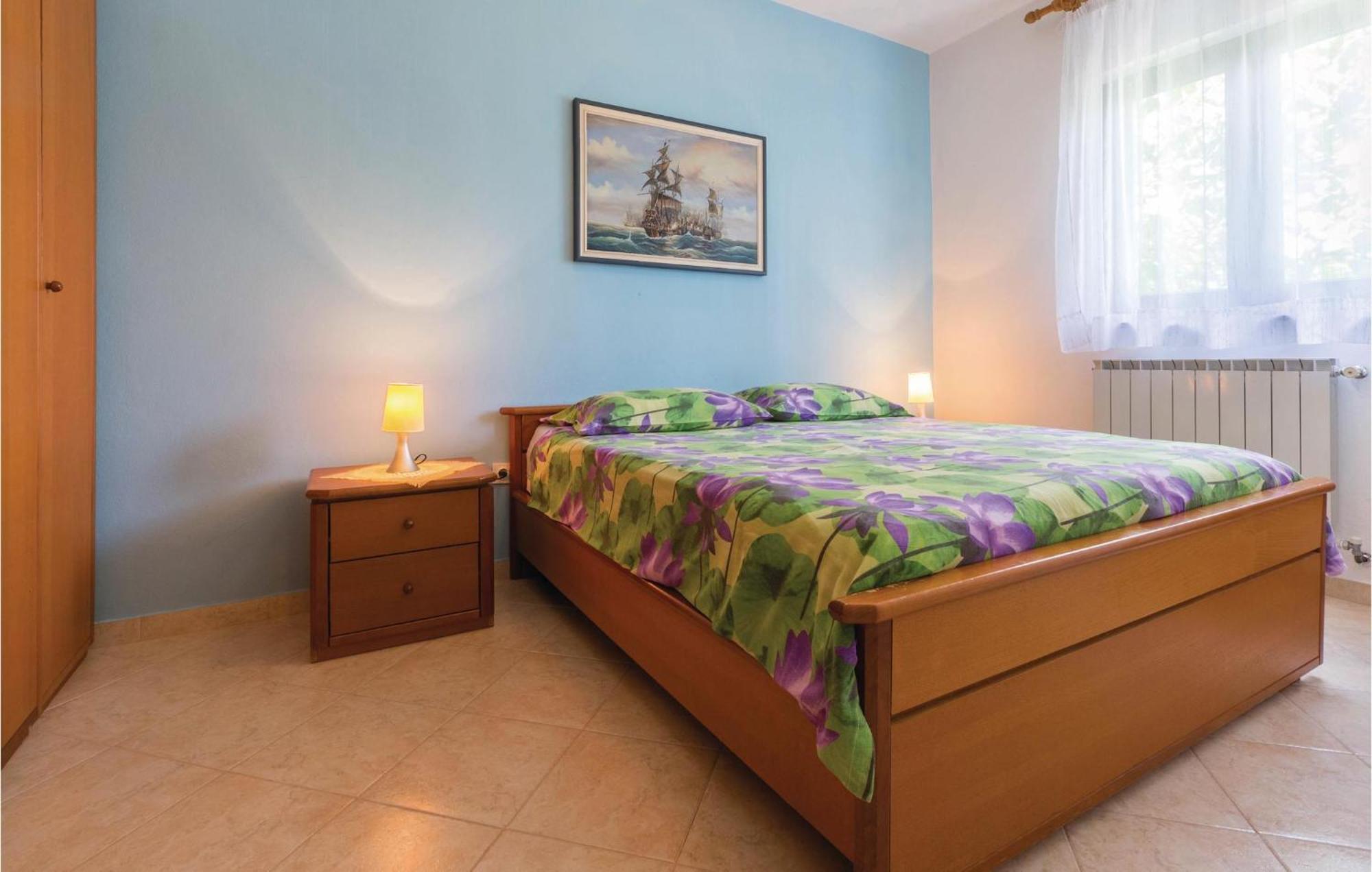 2 Bedroom Beautiful Apartment In Savudrija Exteriér fotografie