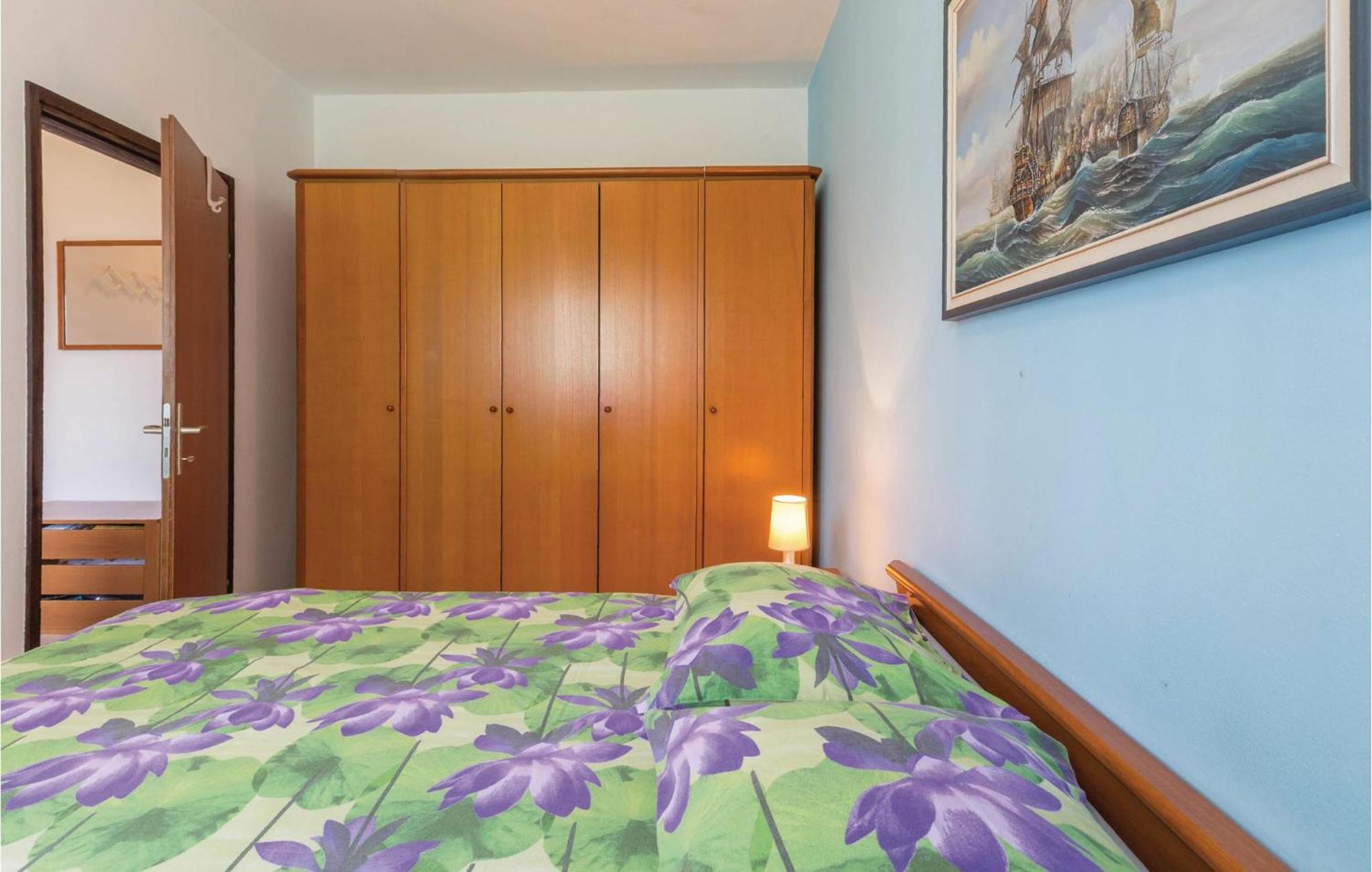 2 Bedroom Beautiful Apartment In Savudrija Exteriér fotografie